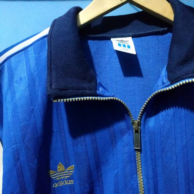 Adidas Vintage descente