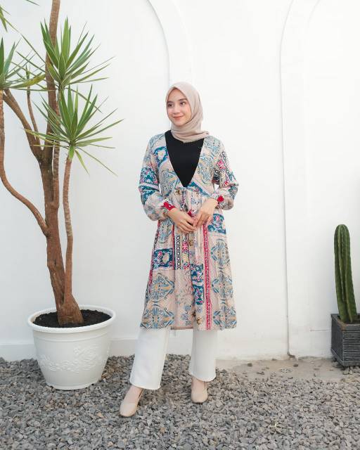 ETHNIC OUTER