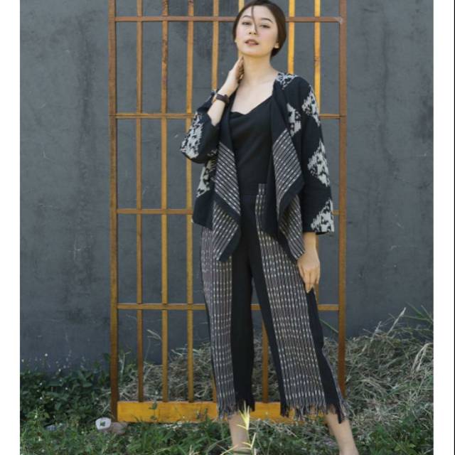 Baju tenun ikat