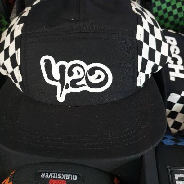 ♦ Topi HIPHOP Catur Putih FIVE PANEL BLOODS SKYMO 4.20  Snapback 5 PANEL CAPS ➧