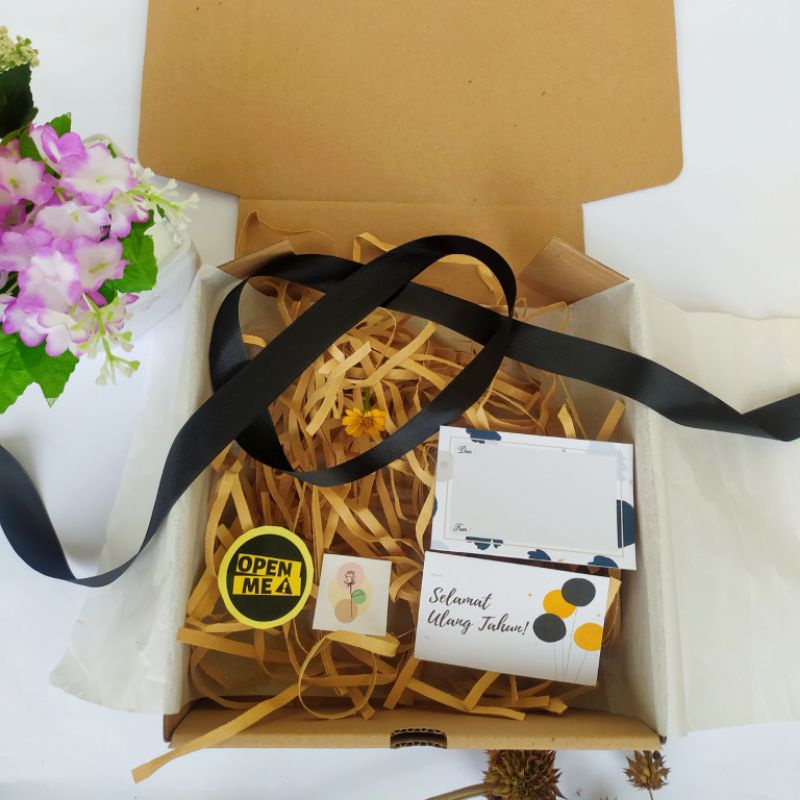 

Box hampers/Box kado kosong (untuk diisi sendiri)