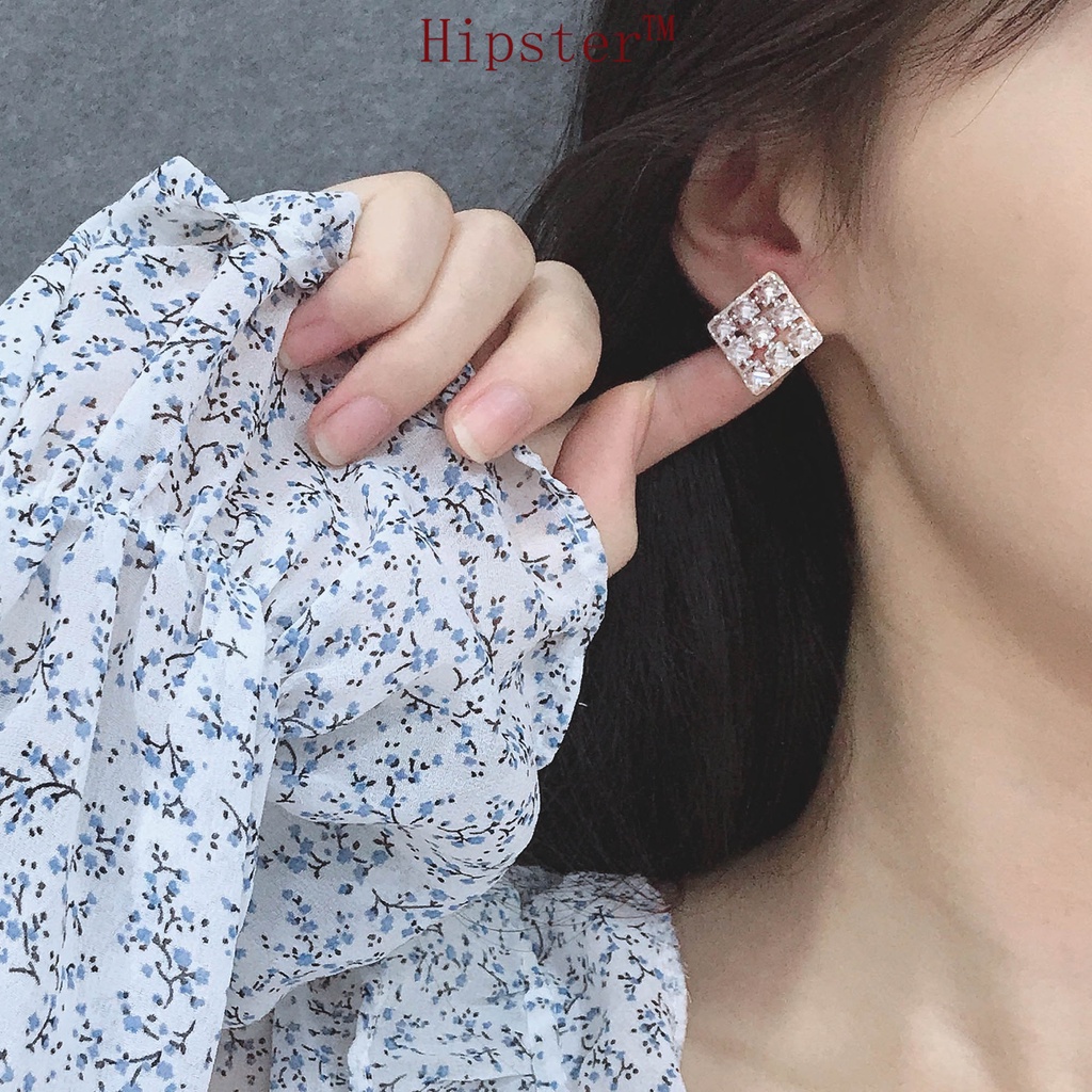 Anting Bentuk Persegi Untuk Fashion