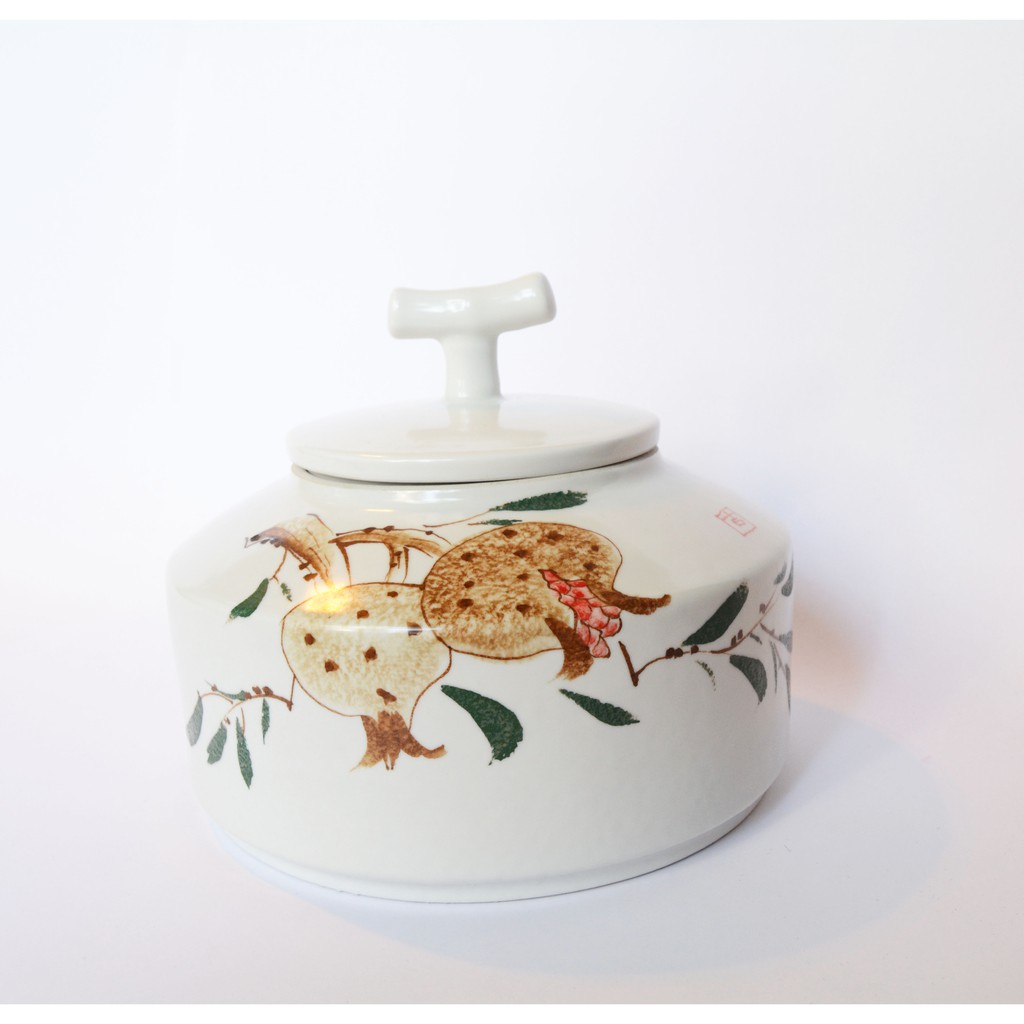 Vas Tutup Motif Delima/Guci Putih/Hiasan Meja/Lemari