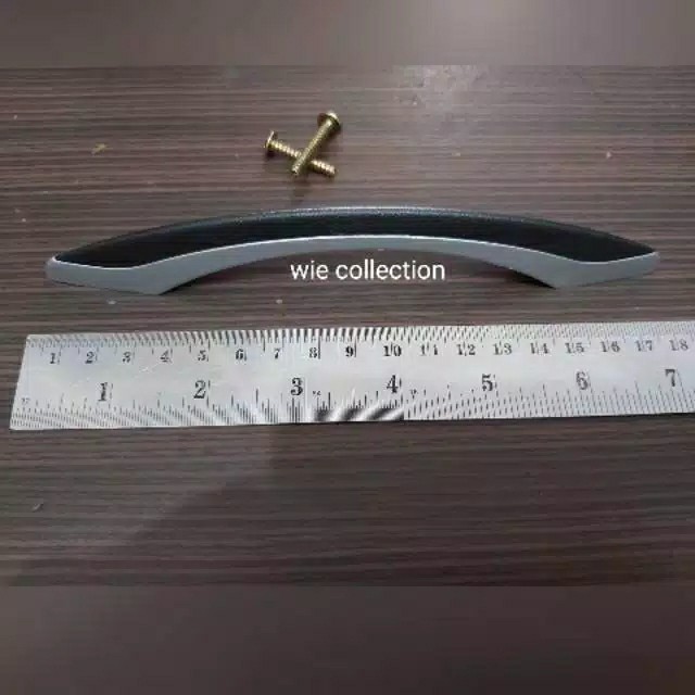 Handle Plastik Hitam Silver 128mm / Tarikan Laci Lemari Minimalis 128mm