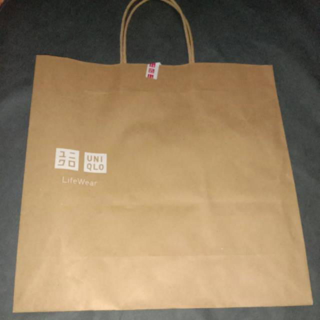 

Paper bag uniqlo medium