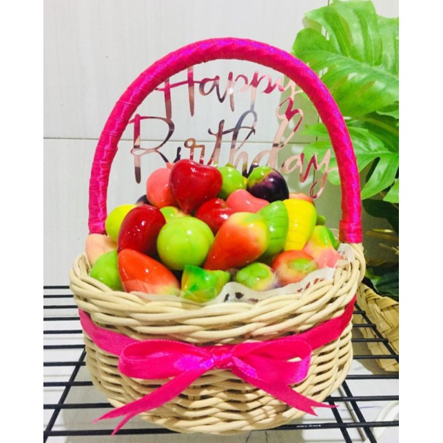 

Keranjang/Parcel Big Size isi 45pcs Lukchup Kue Buah Mini Thailand