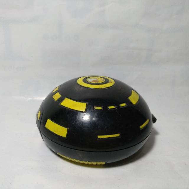 Diorama UFO Alien Mirip Polly Pocket Polypocket Pollypocket Toy Mainan Pesawat Luar Angkasa Astronot