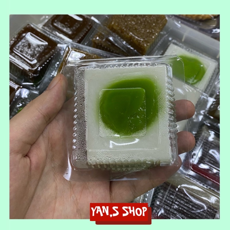 

Kue Subuh / Bugis Mandi / Kue Tradisional Unti Kelapa Gula Merah Bakpau A1