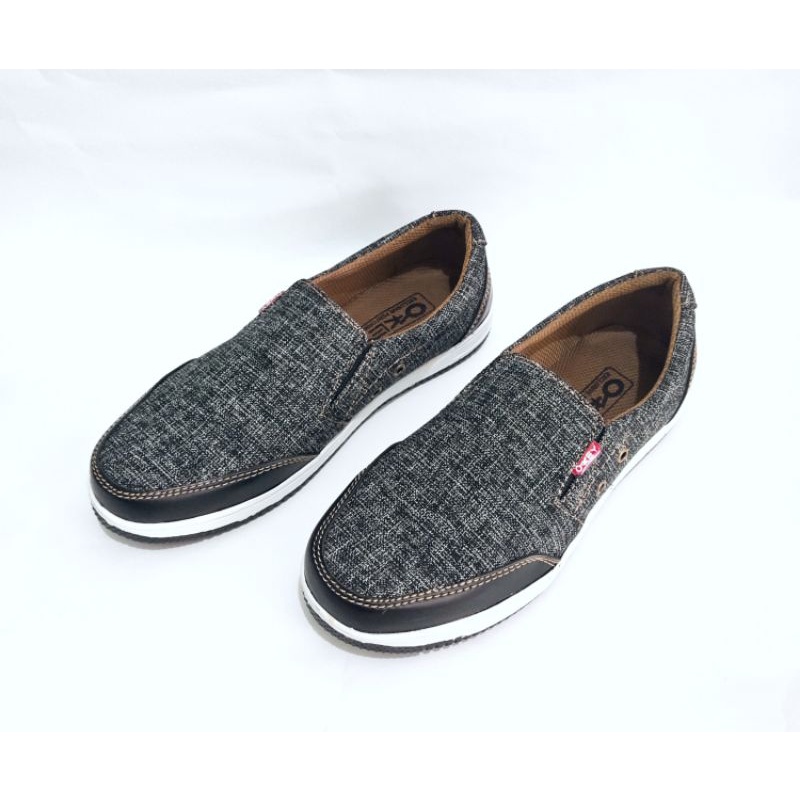 Sepatu Casual Pria / Sepatu Slip On / Sepatu Pria Kekinian