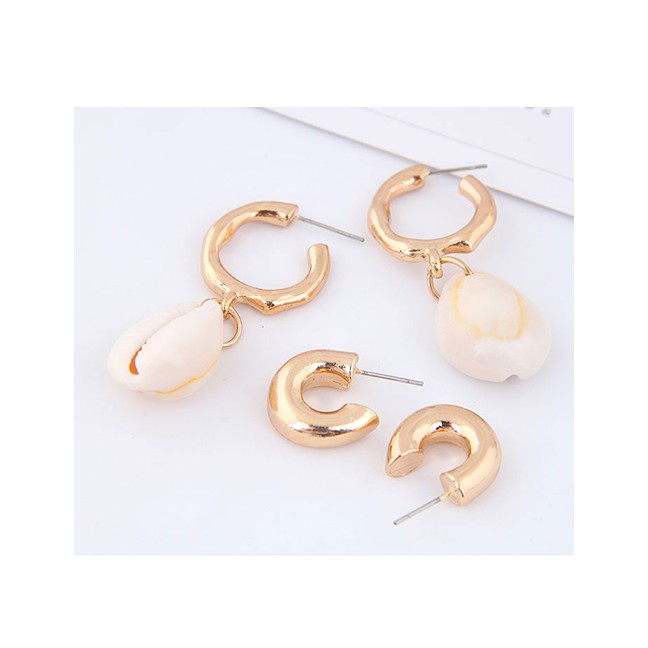 LRC Anting Tusuk Fashion Gold Sea Shell Combination Earrings A57884