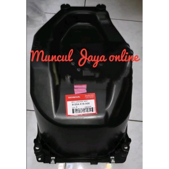 8125A-K16-A00 Box Luggage Bagasi Scoopy Fi 2012-2016