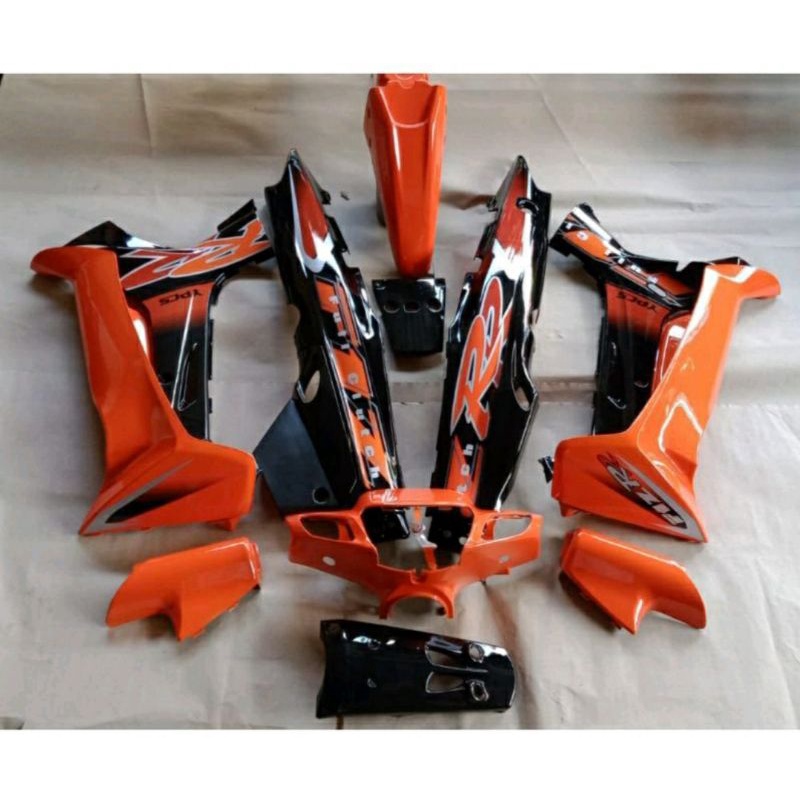 Full set body halus Yamaha FIZ R Hitam orange.