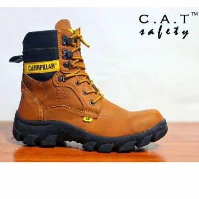 Sepatu boots caterpillar