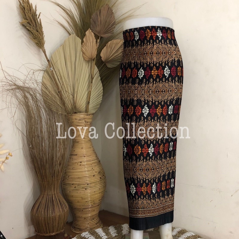 ROK BATIK PLISKET-Toraja Merah