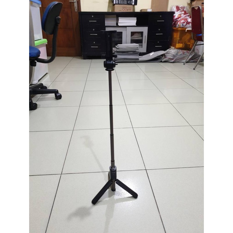 TRIPOD HP BLUETOOTH MINI REMOTE BLITZWOLF TONGSIS TRIPOD HP HANDPHONE SELFIE BERDIRI 3 IN 1 ORIGINAL