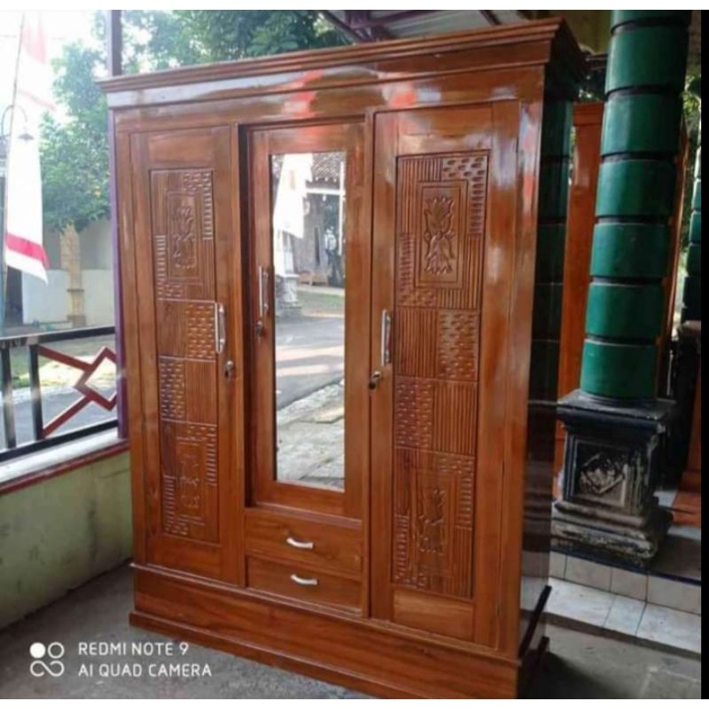 lemari pakaian kayu jati pintu 3 FREE ONGKIR KEBUMEN