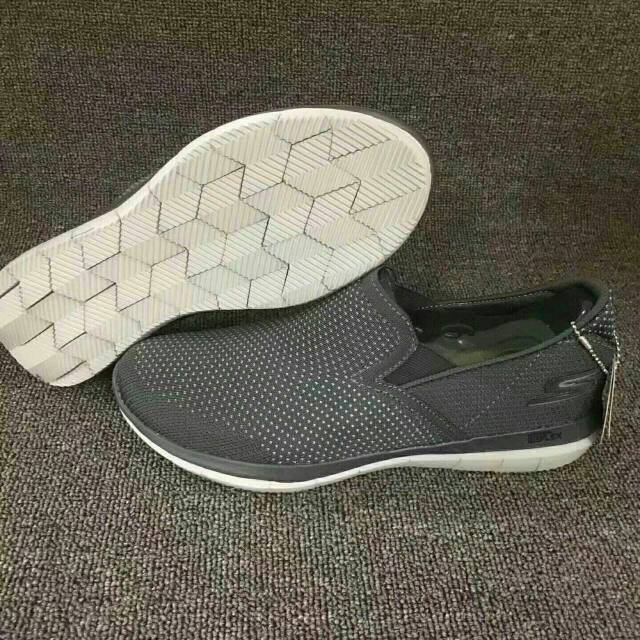 SEPATU SKECHERS MEN GO FLEX WALK 2 - MANEUVER