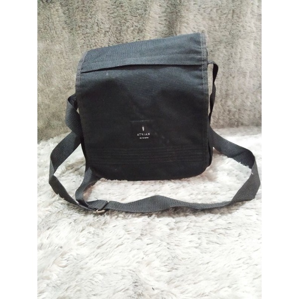 lovethisid | atria| tas selempang| tas cowok| tas murah| tas bekas| tas second| tas preloved