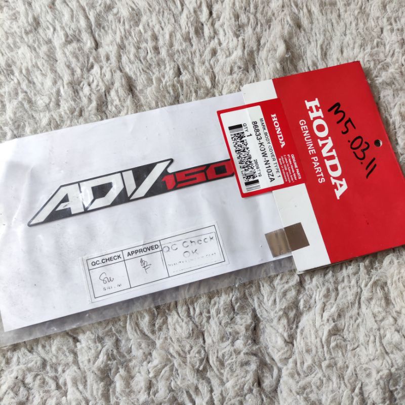 striping stiker tulisan ADV 150 Merah