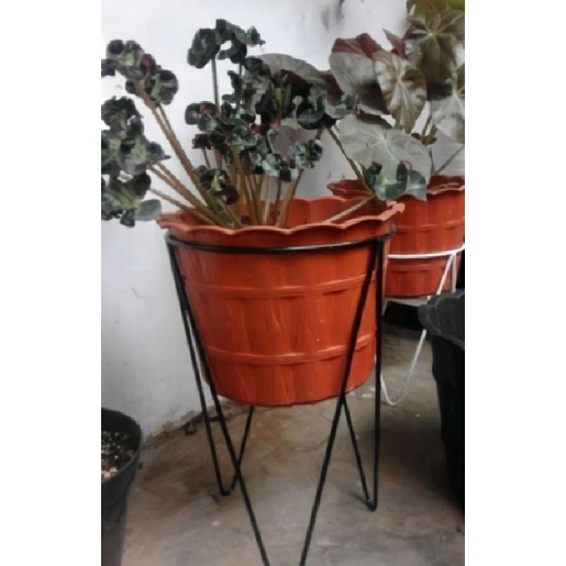 STANDING POT BESI TINGGI 30cm/STANDING POT BESI DIAMETER30.cm
