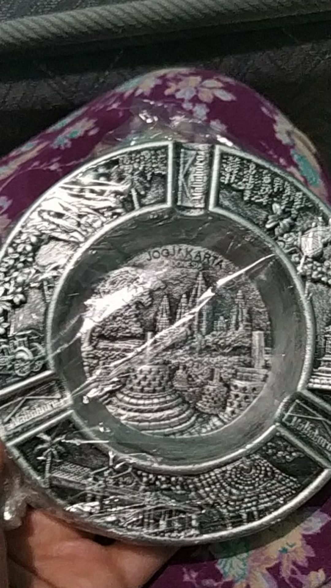 Asbak Jogja Relief Prambanan Borobudur Tugu Kraton 12x12x2 Fiberglass