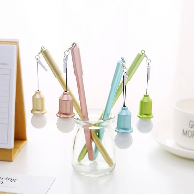 

DC004 - Pena lampu tinta hitam - souvenir sekolah