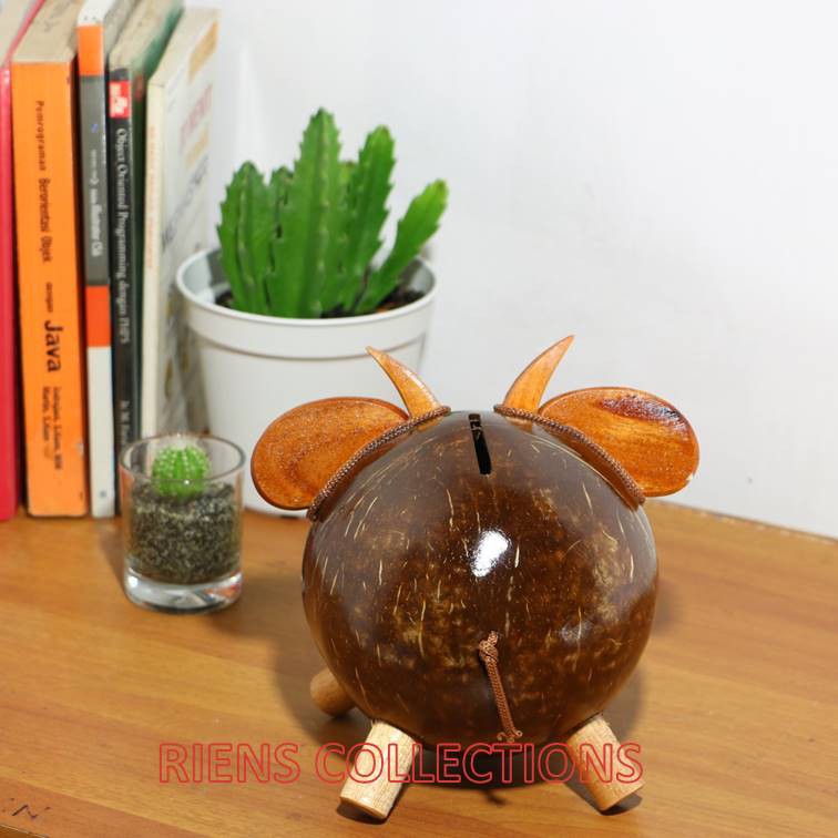 riens collections CELENGAN BATOK TEMPURUNG KELAPA UNIK BENTUK BABI-3