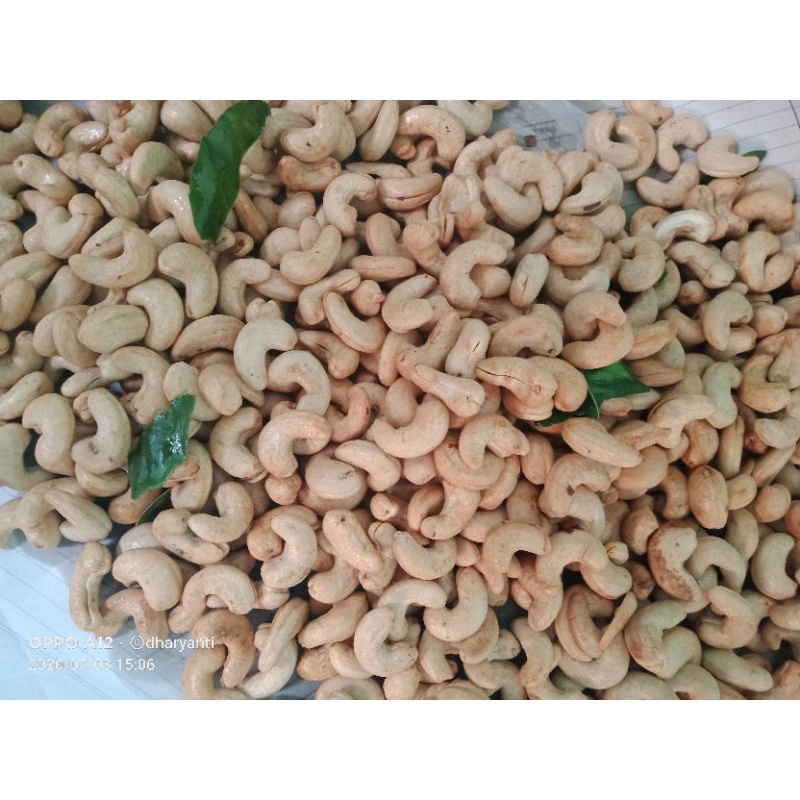 

kacang mete goreng 100g