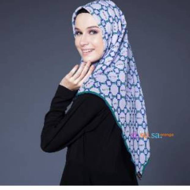 New sisesa scarf segi empat