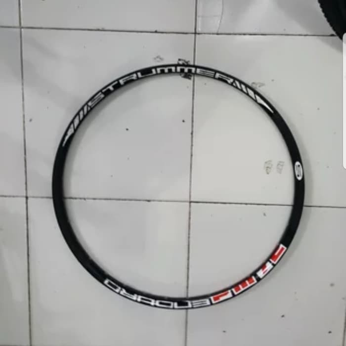 READY Rims 27.5 Strummer Enduro PM72 32H