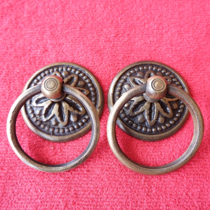 Tarikan Pintu Lemari Kuningan Antik