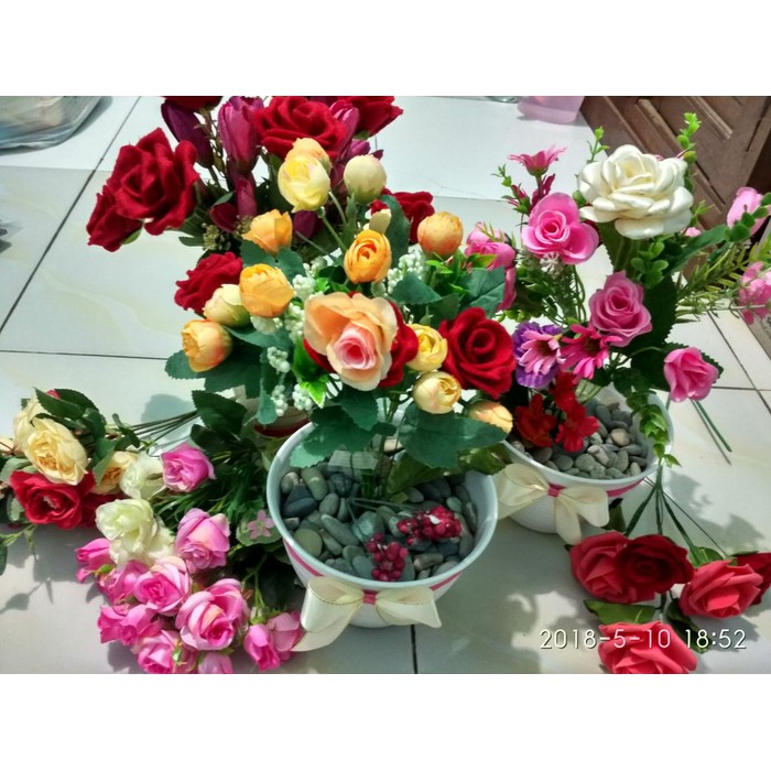 BUNGA POT HIASAN MEJA