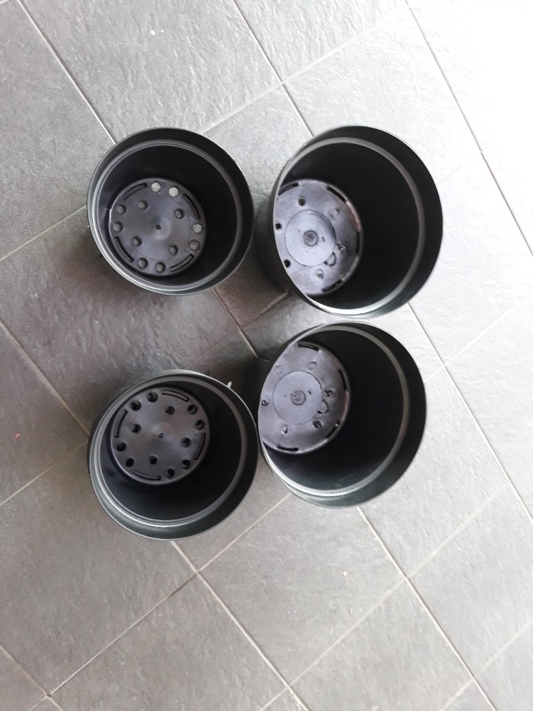 POT TANAMAN PLASTIK 30CM HITAM POT BUNGA HITAM 30 CM POT TANAMAN PLASTIK 30CM HITAM POT BUNGA HITAM 30 CM
