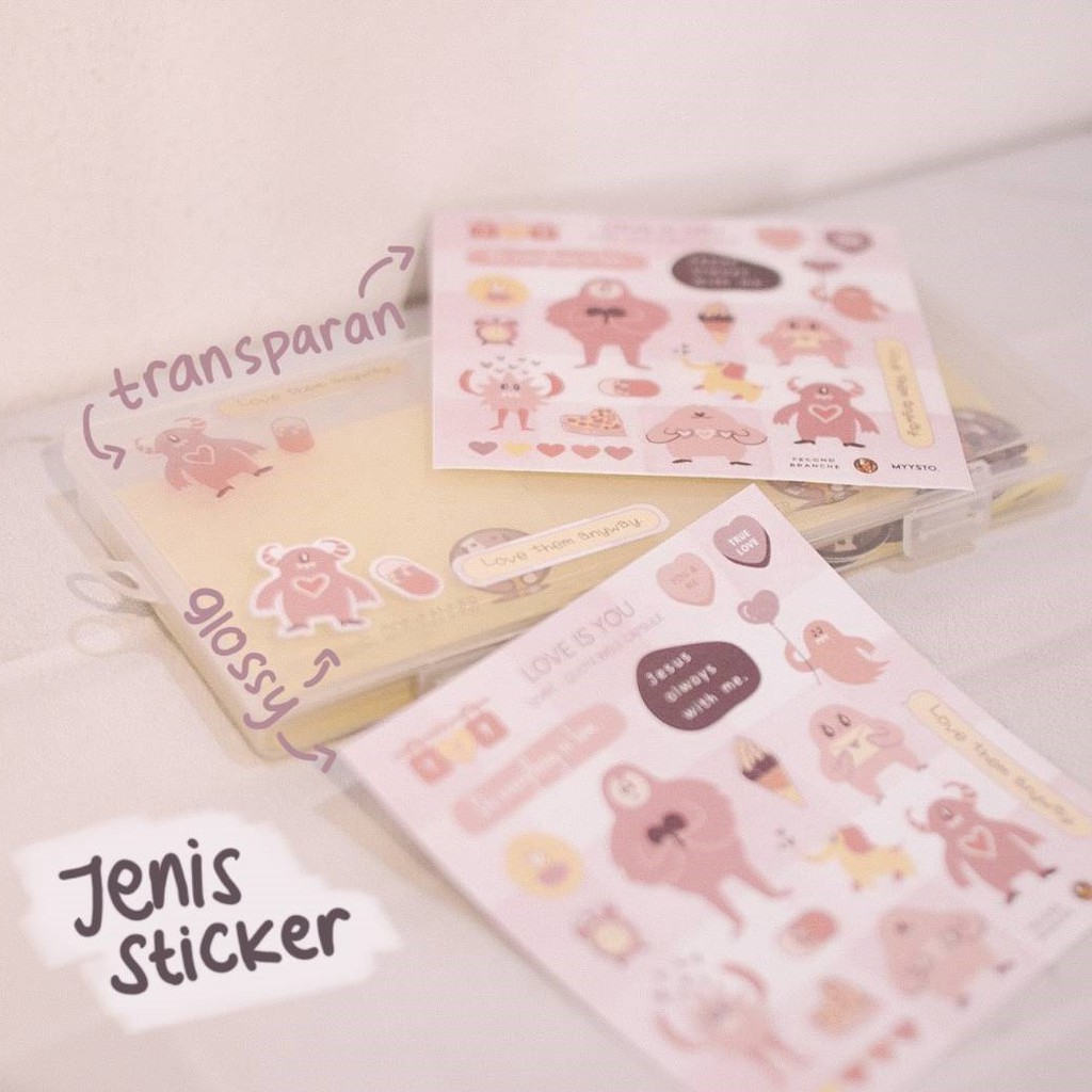 

Sticker LOVE IS YOU Glossy Transparant Korea Ukuran 9,5cm x 9,5cm