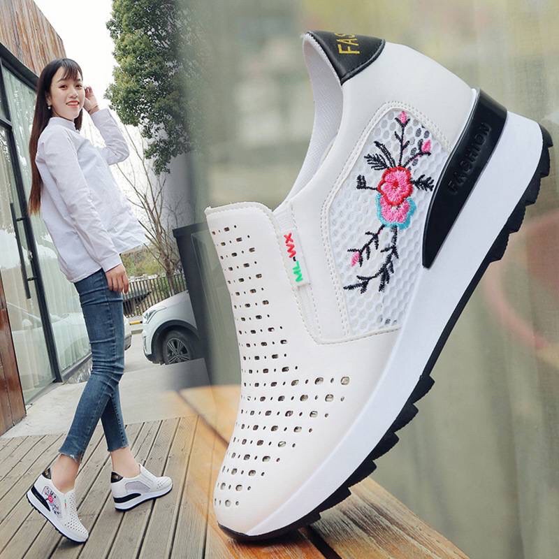 ( AMOUR ) Sepatu Wanita Wedges Brokat Bunga Import Fashion Korea 903