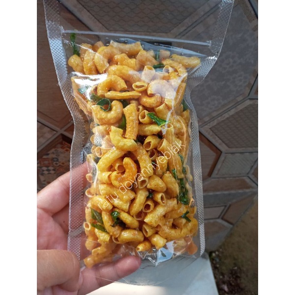 

makroni kriuk,makroni bantat 100 gram