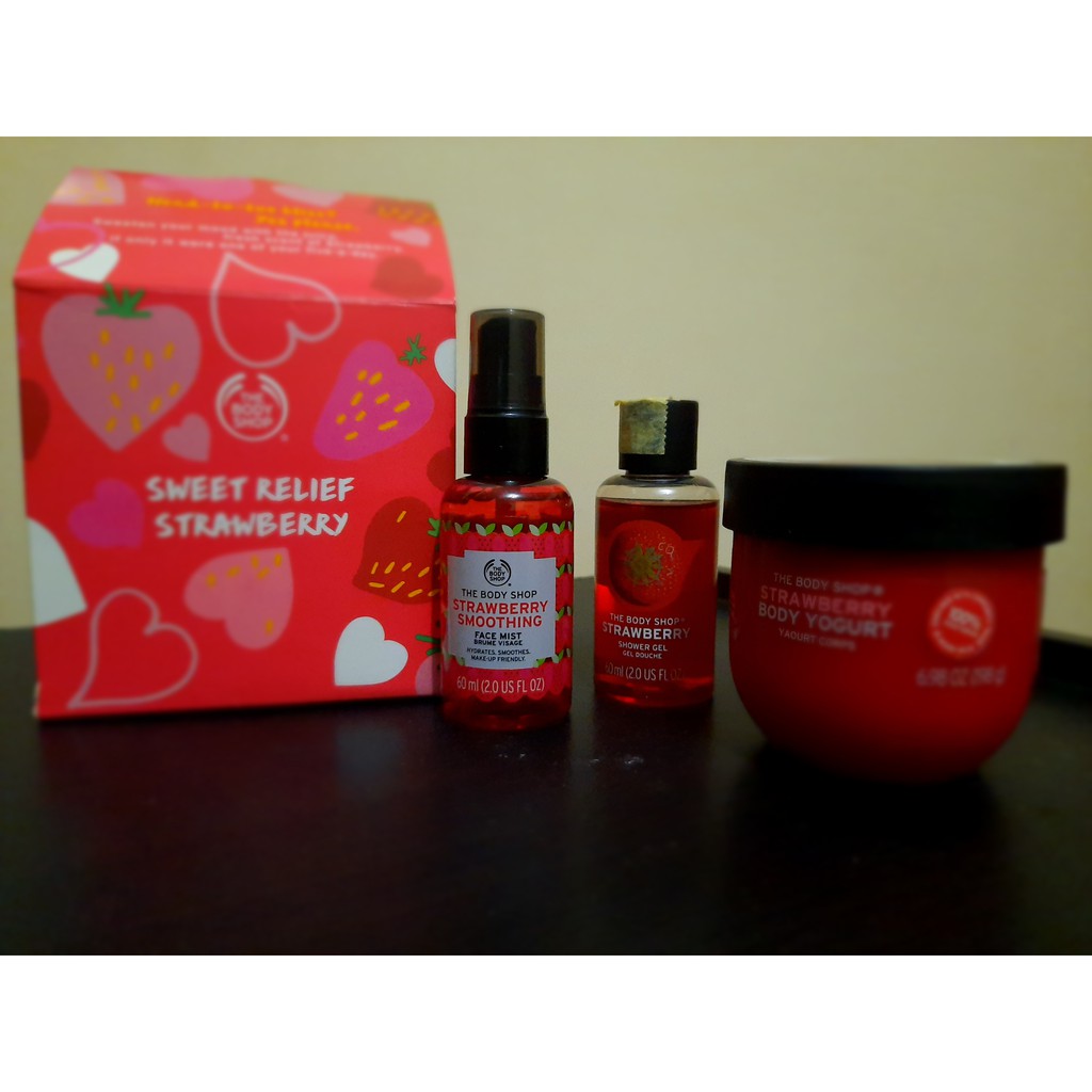 PAKET STRAWBERRY THE BODY SHOP