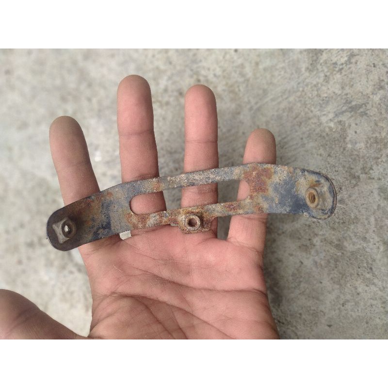 Breket Kepetan Slebor Belakang GL Max,GL Pro ORI BEKAS SECOND