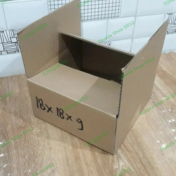 

Kardus Polos uk 18x18x9