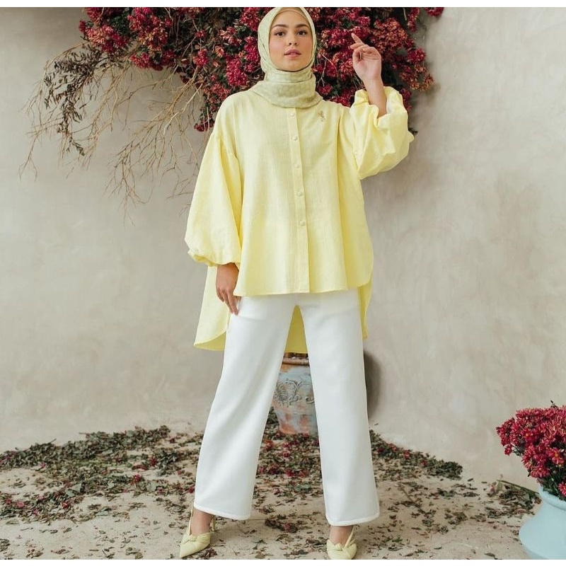 blind sale wearing klamby (brooklyn )