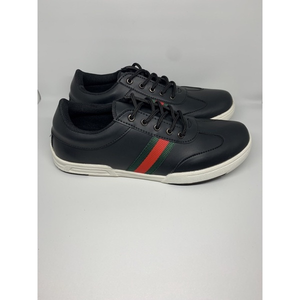 Sepatu Sneakers Pria HItam Santai Keren