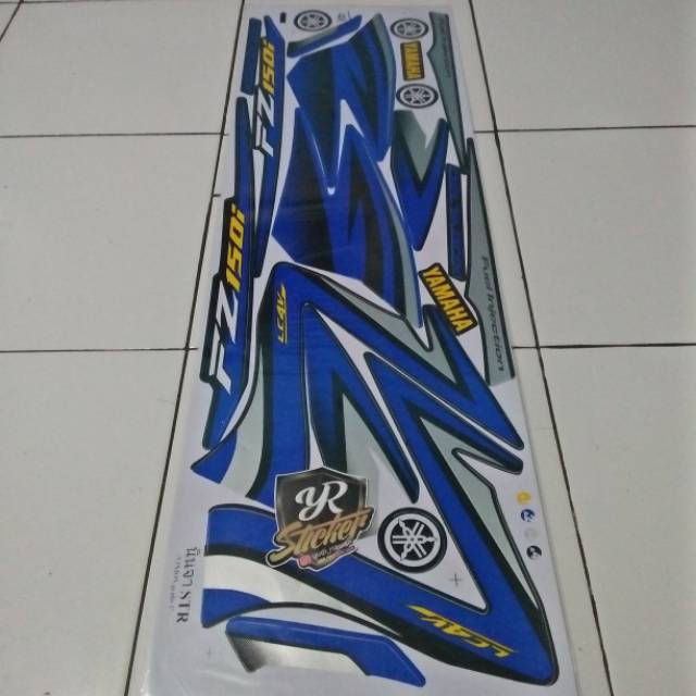 Striping sticker variasi vixion old fz150i biru