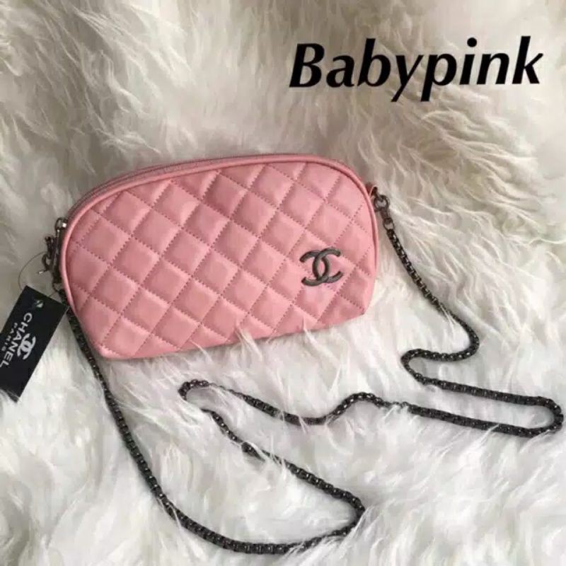 TAS CHANEL SELEMPANG TALI BESI HITAM WARNA BABY PINK