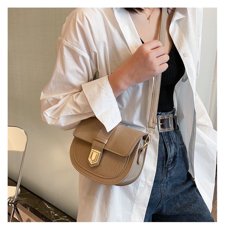 BJ15328 - BLACK/BROWN/KHAKI/WHITE - TAS SLEMPANG WANITA FASHION IMPORT MODIS ELEGAN TERMURAH TERLARIS TERBARU BAGSTORE JAKARTA TAS BATAM EL5328 CR7853 JT7001 MIRIP LT2038 BQ3059