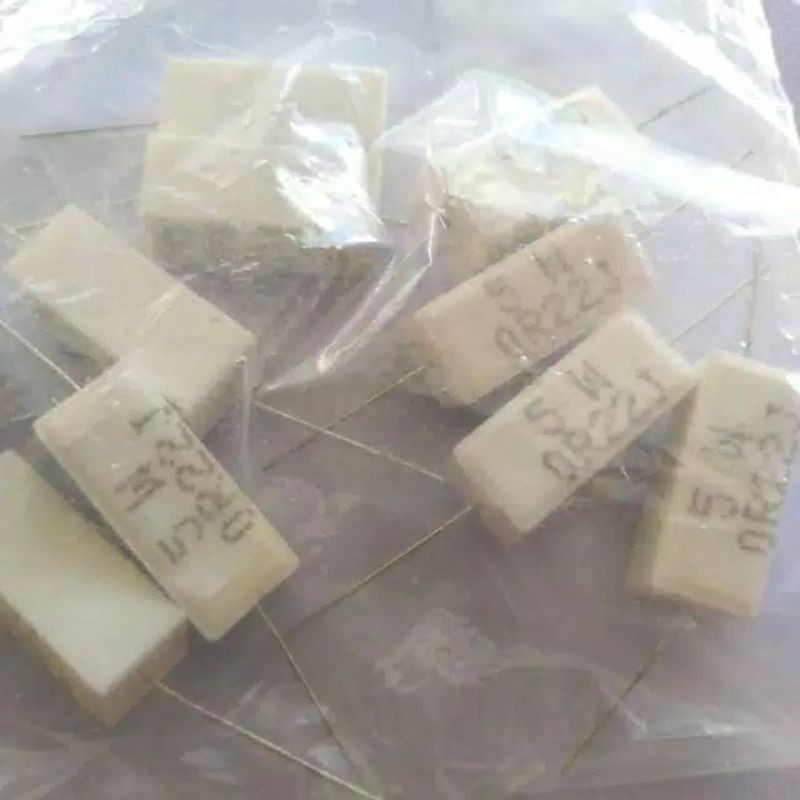 Resistor kapur 5 watt 0.22 r kapur