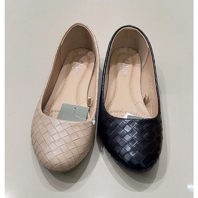 sepatu wanita St yves