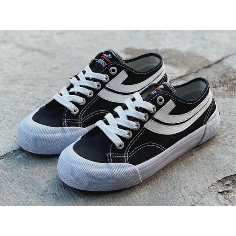 Sepatu Jhonson galaxy pro low cut