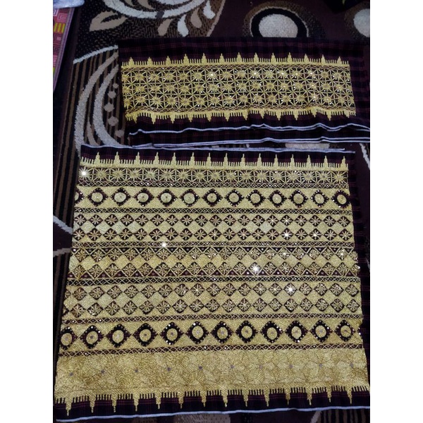 

Kain Tapis Cantik Sulaman Tangan Bukan Bordir