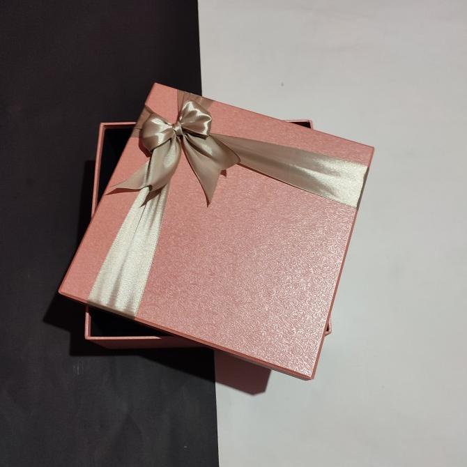 

[COD] Kotak Kado/Gift Box Uk 20x20x10 [COD]