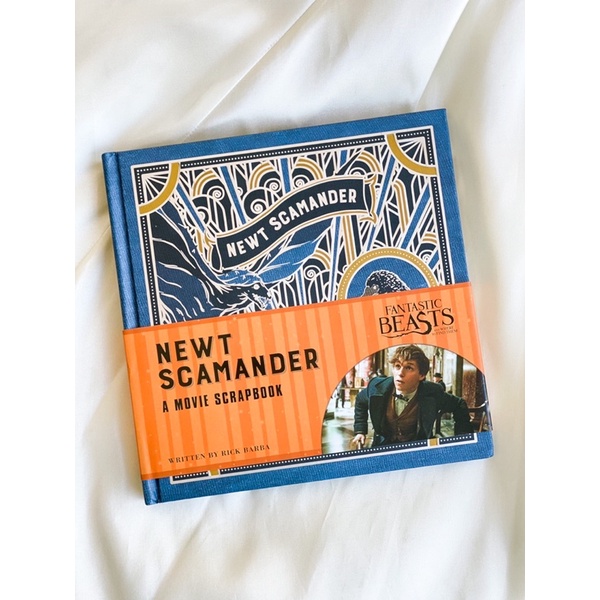 Newt Scamander a Movie Scrapbook + Free Wand (LIMITED) | Harry Potter